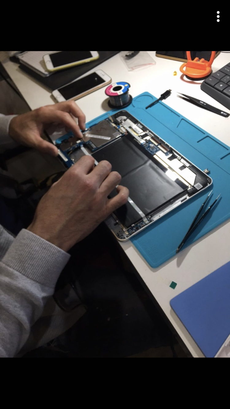 Easy Net Store Poissy | Vente – Réparation Smartphone / Téléphone / PC