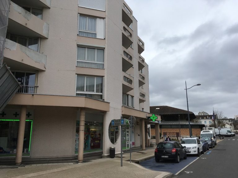 Pharmacie des Ecoles (Noël Pharma).