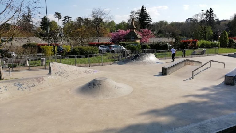 Skatepark From Poissy