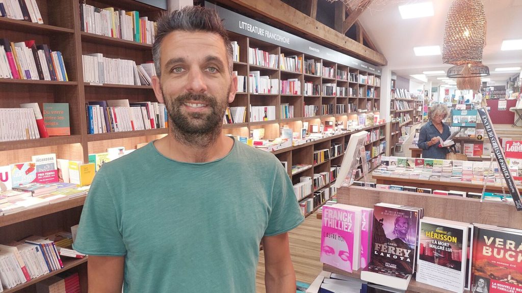 Poissy Bookstore Saved by Back-to-School Sales