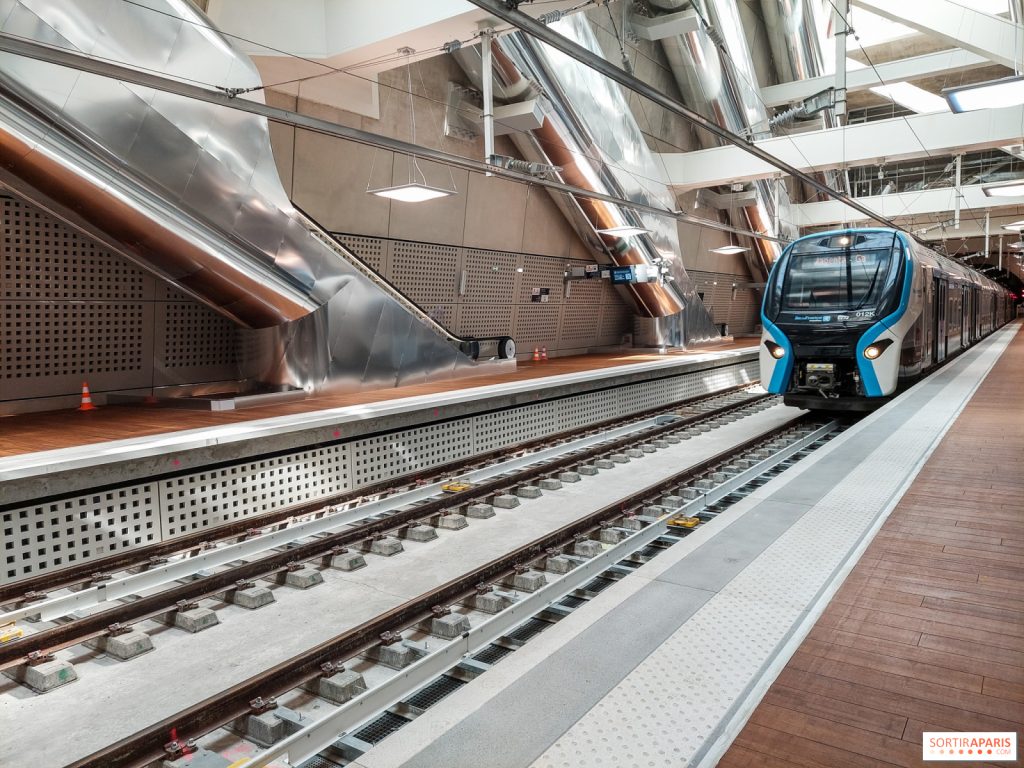 RER E Extension to Mantes-la-Jolie: Service Start Date Revealed