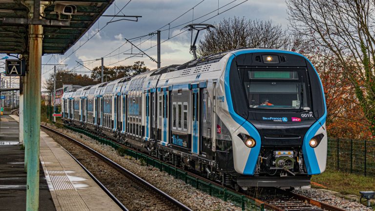 RER E Extension to Mantes-la-Jolie Set for Feb 2027